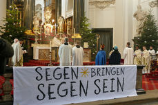 Aussendung der Sternsinger im Hohen Dom zu Fulda (Foto: Karl-Franz Thiede)